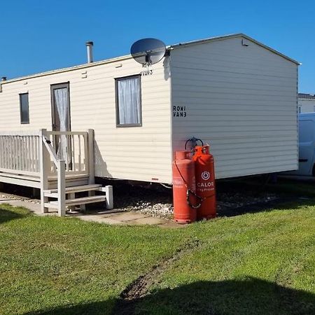 Appartamento Lovely Caravan At Ingoldmells Just Behind Sealands Esterno foto