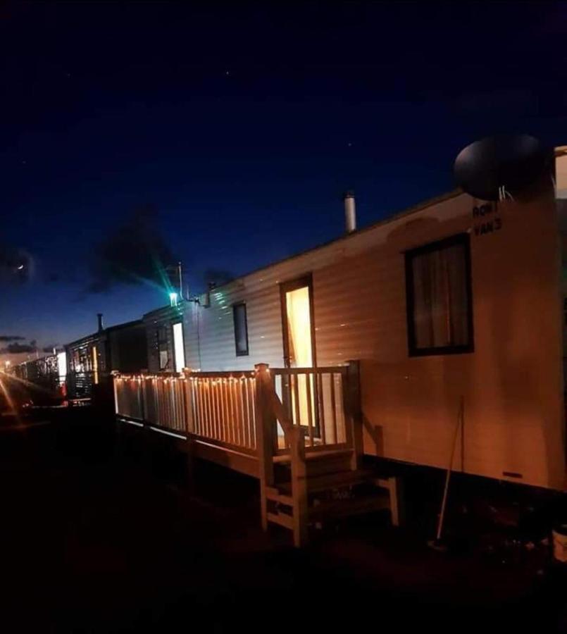 Appartamento Lovely Caravan At Ingoldmells Just Behind Sealands Esterno foto