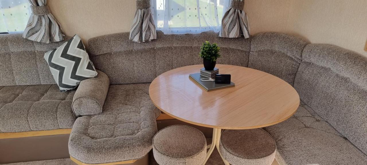 Appartamento Lovely Caravan At Ingoldmells Just Behind Sealands Esterno foto